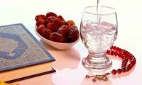 مصرف ۸ لیوان آب از افطار تا سحری و رعایت تنوع غذایی 